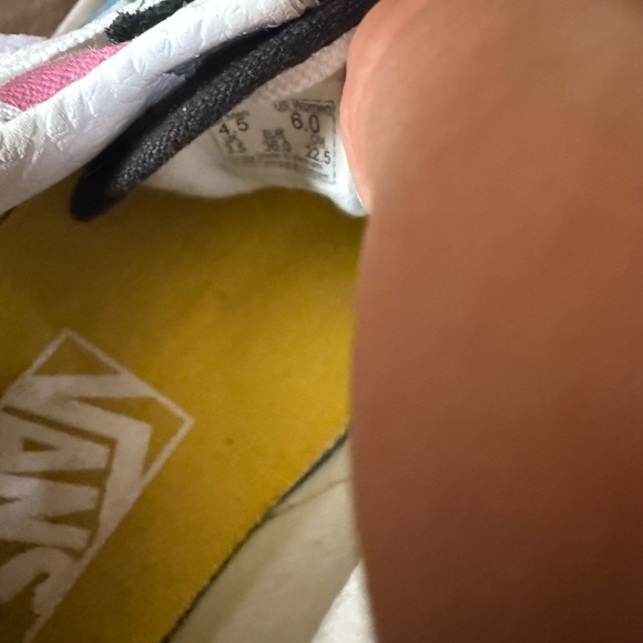 VANS Rainbow Checkerboard Old Skool Sneakers Women’s Size 6 Colorful - Picture 6 of 6